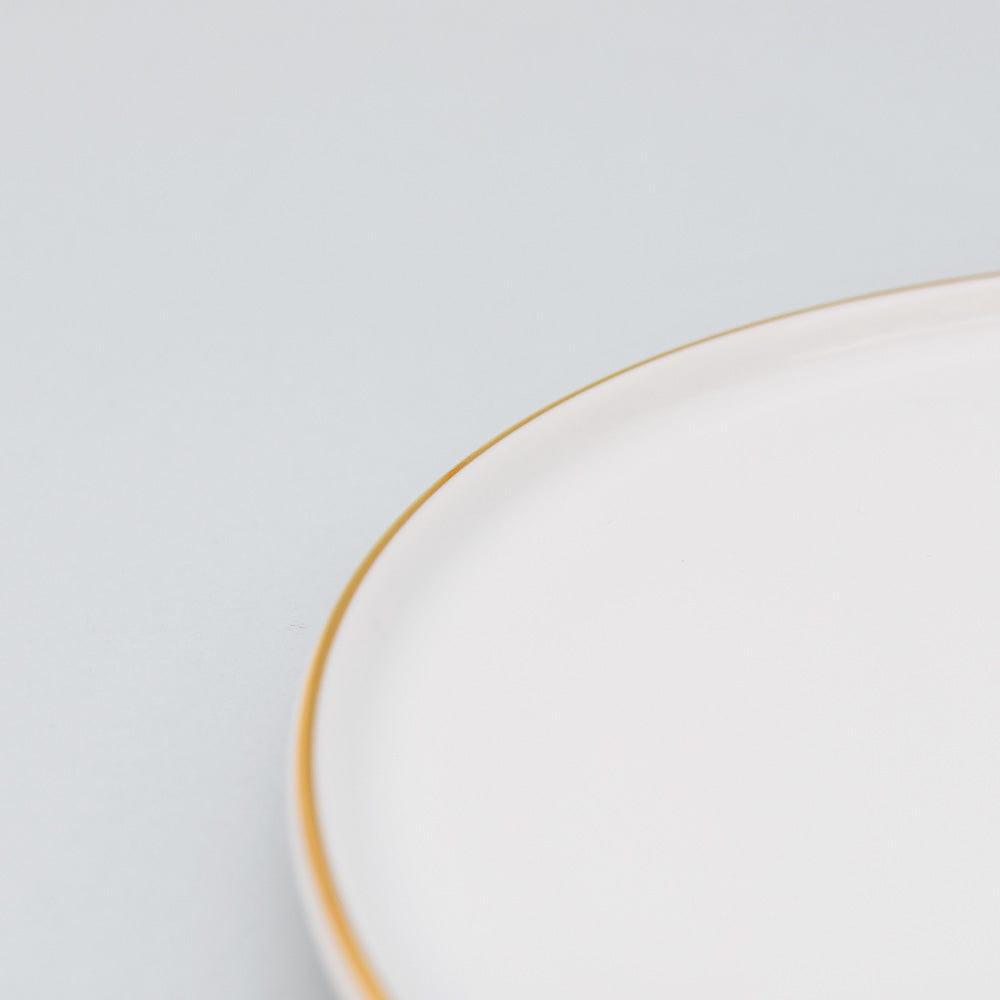 Assiette en porcelaine blanche à bord doré Ø21cm – Fabriquée au Portugal Assiette en porcelaine "Resonance" - 23cm