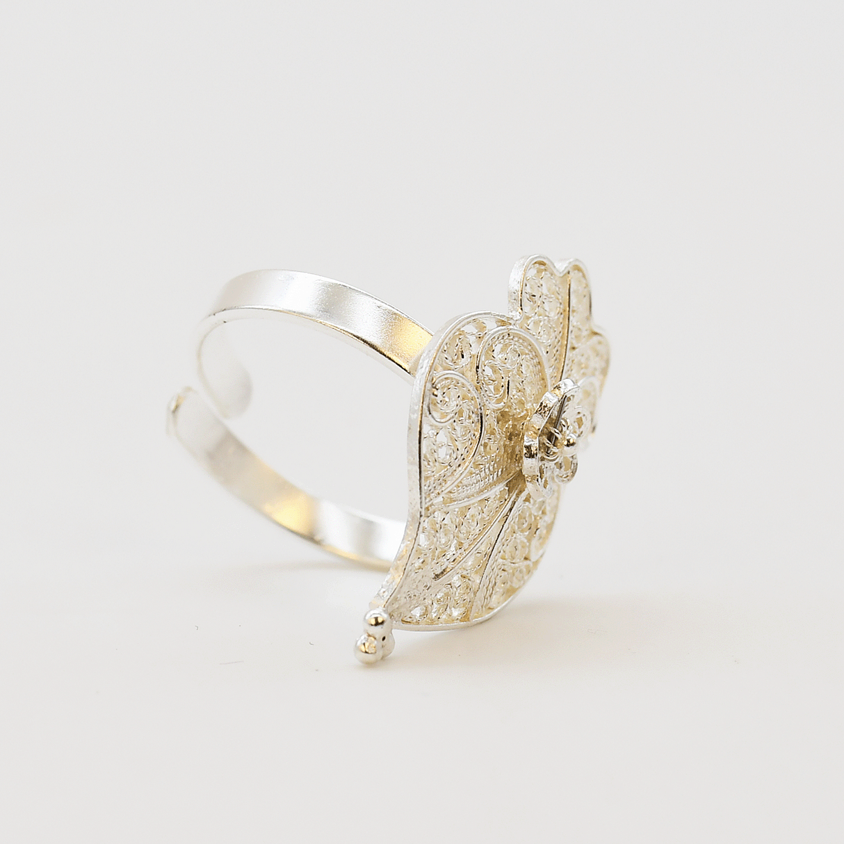 Bague coeur de Viana en filigrane d'argent I Vente en ligne Coração de Viana I Bague en argent