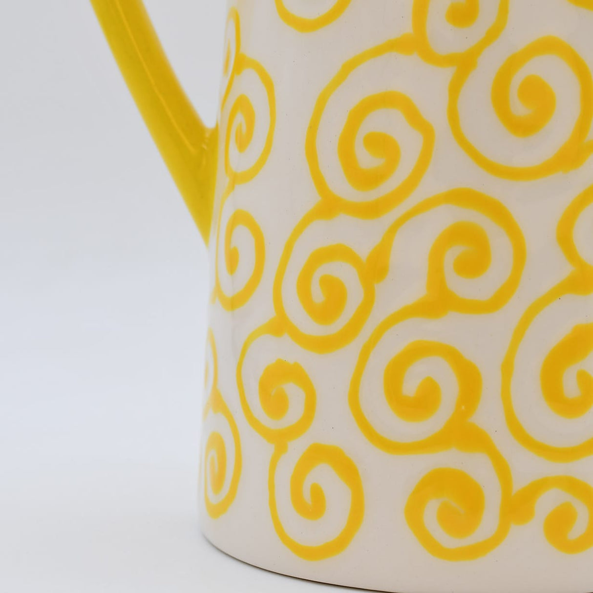 Carafe Tourbillon jaune en céramique artisanale Carafe “Redemoinho” - Jaune