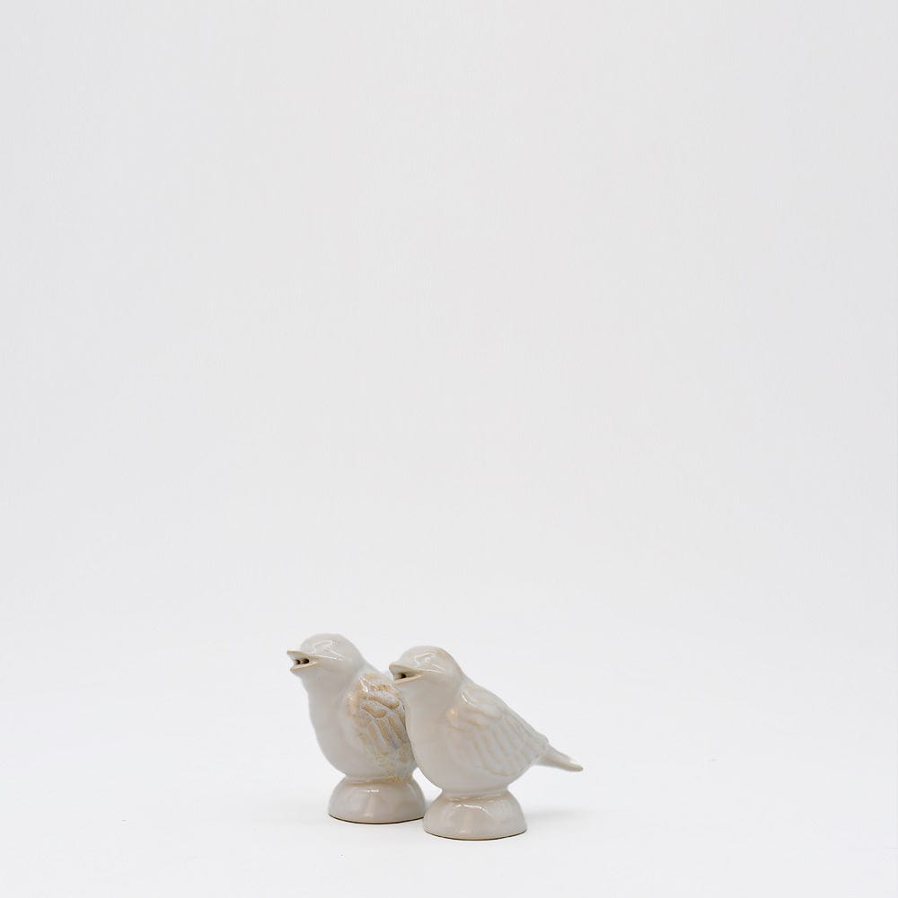 Duo de salière et poivrière en grès blanc de la collection Taormina I Vaisselle du Portugal Salière et poivrière en grès "Taormina" - Blanc