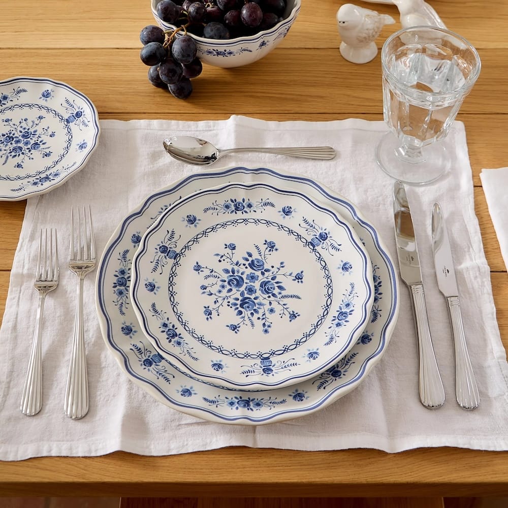 Grande assiette en grès en forme de feuille de chou Assiette en grès "Vila" 21cm - Blanc