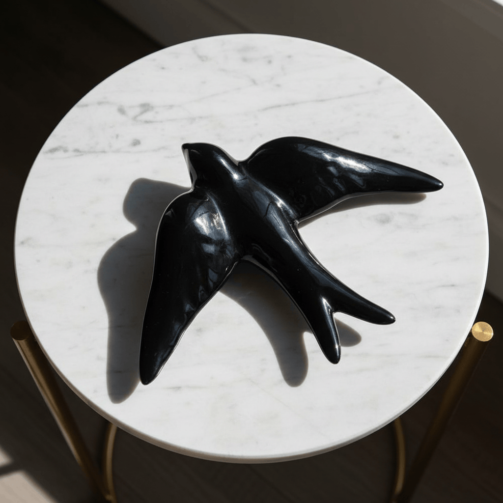 Hirondelle noire en céramique I Produit artisanal du Portugal Hirondelle lisse en céramique noire
