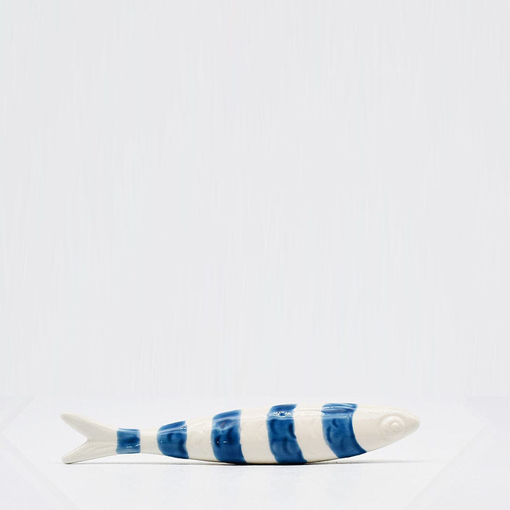 Sardine en céramique de Caldas da Rainha I Décoration murale Sardine rayée en céramique de Caldas da Rainha - Blanc & bleu