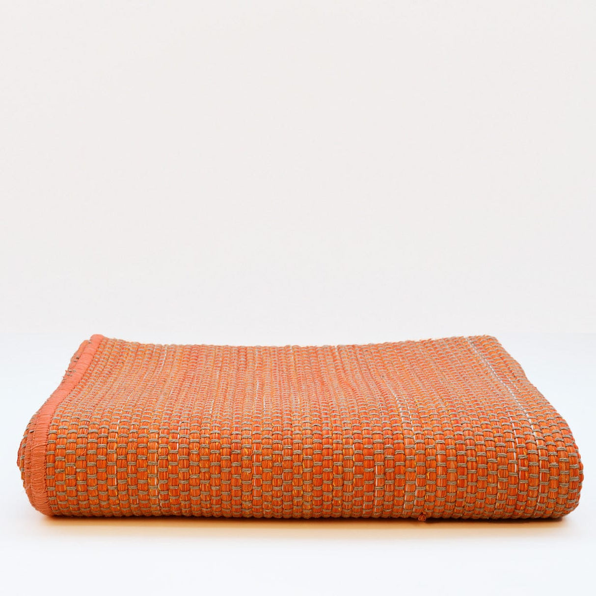 Tapis orange en fibres mélangées I Fabrication artisanale portugaise Tapis en fibres mélangées - Orange