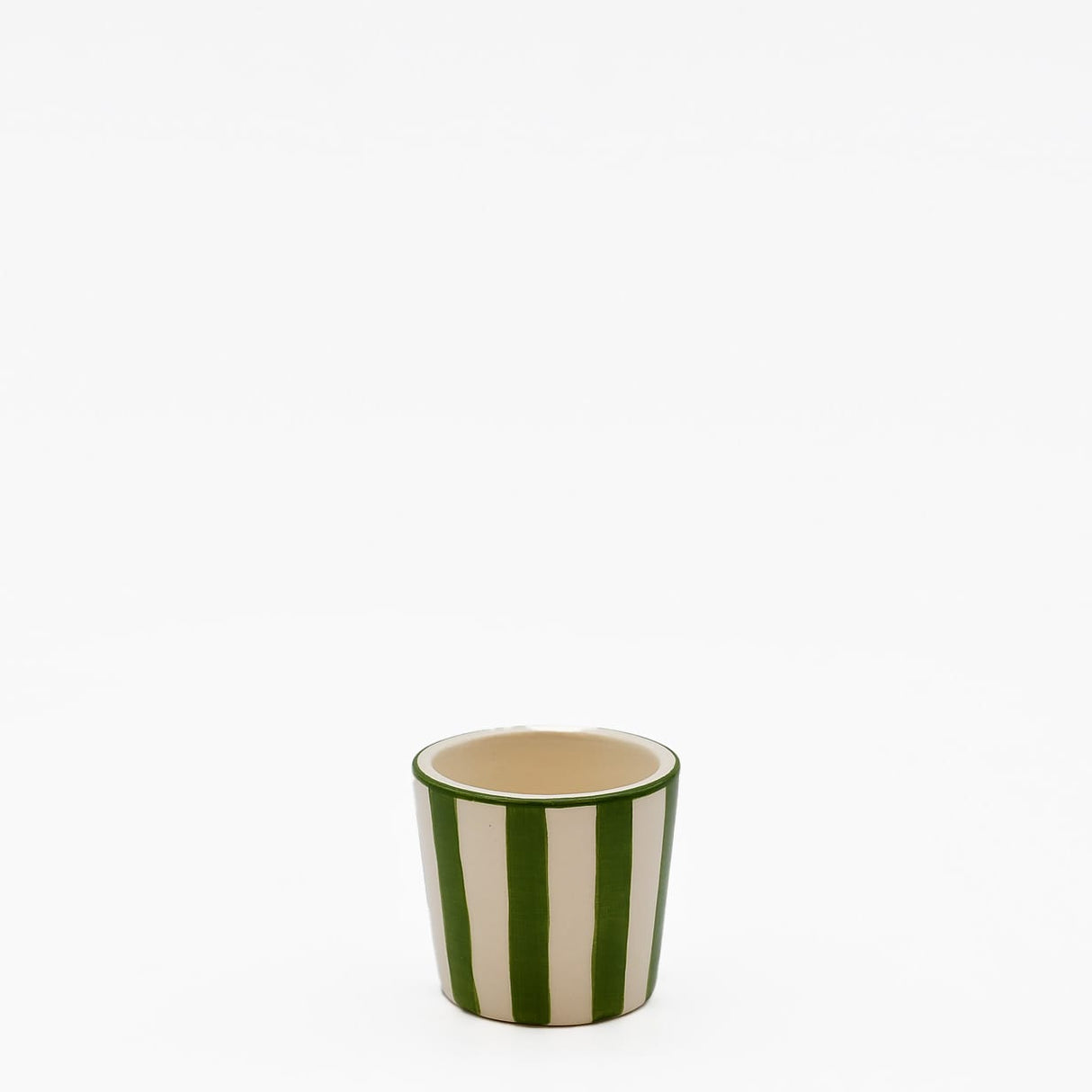 Tasse espresso Costa Nova artisanale verte peinte main Tasse à espresso rayée "Costa Nova Mar" - Vert