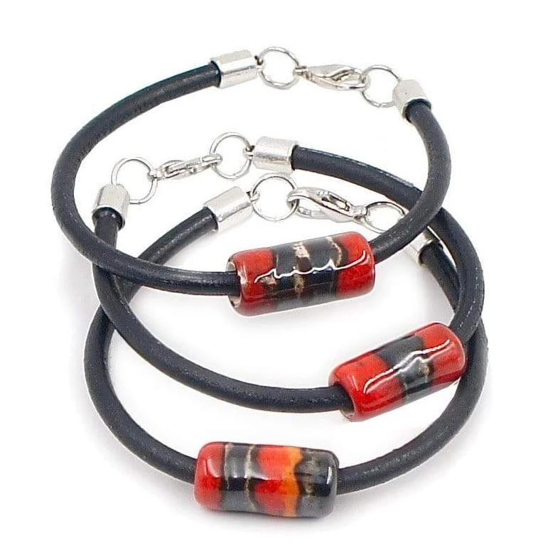 Ceramic Bracelet on leather: Black and Red
