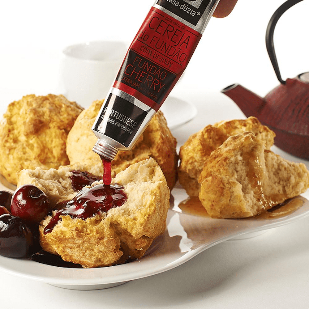 Box set of jams with Portuguese wines