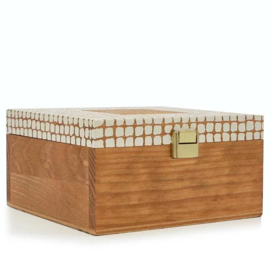 Calçada I Raw wood box