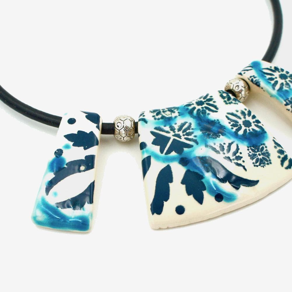 Azulejos I Ceramic and leather necklace