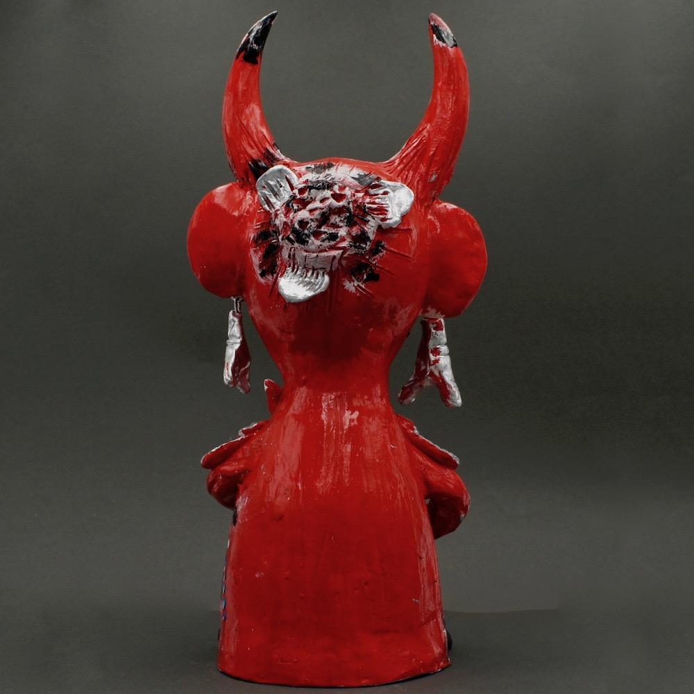 Diabo com criança I Statuette by Jùlia Côta - 40 cm