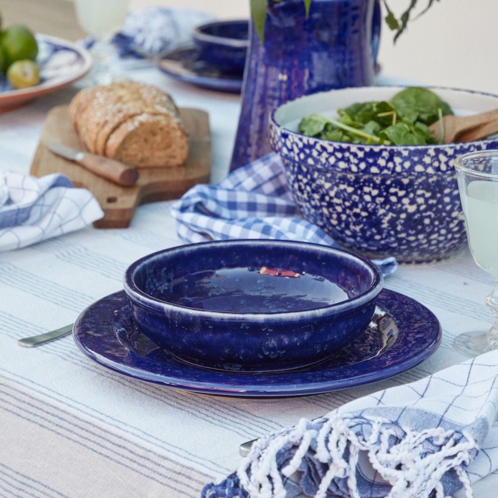 Grande Assiette émaillée bleue I Vaisselle portugaise Assiette en grès “Abbey" - 29cm