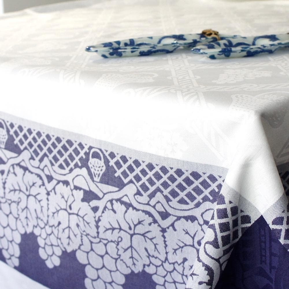 White and blue cotton tablecloth 300x180