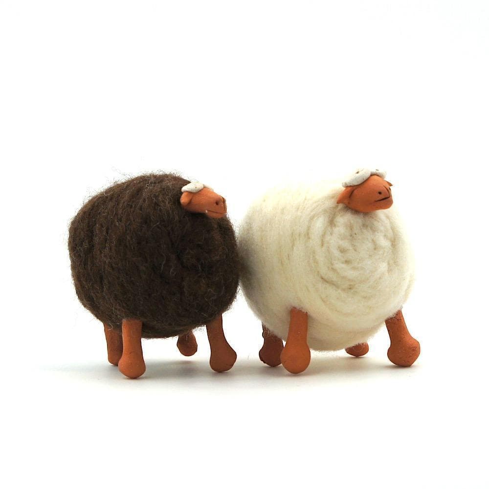 Decorative plush "Ovelha Beje"
