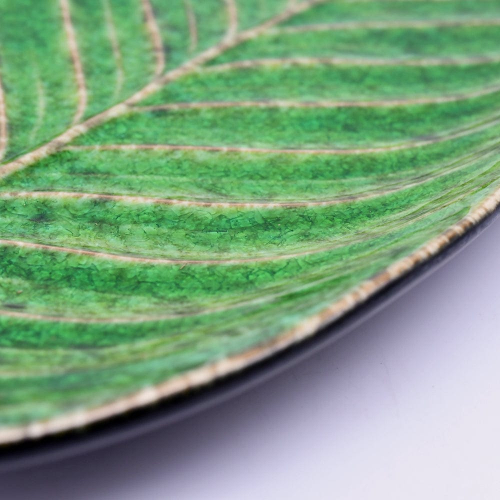 Plat en grès en forme de feuille d'Estrelicia I Vaisselle portugaise Plat en grès "Estrelicia" - Vert clair