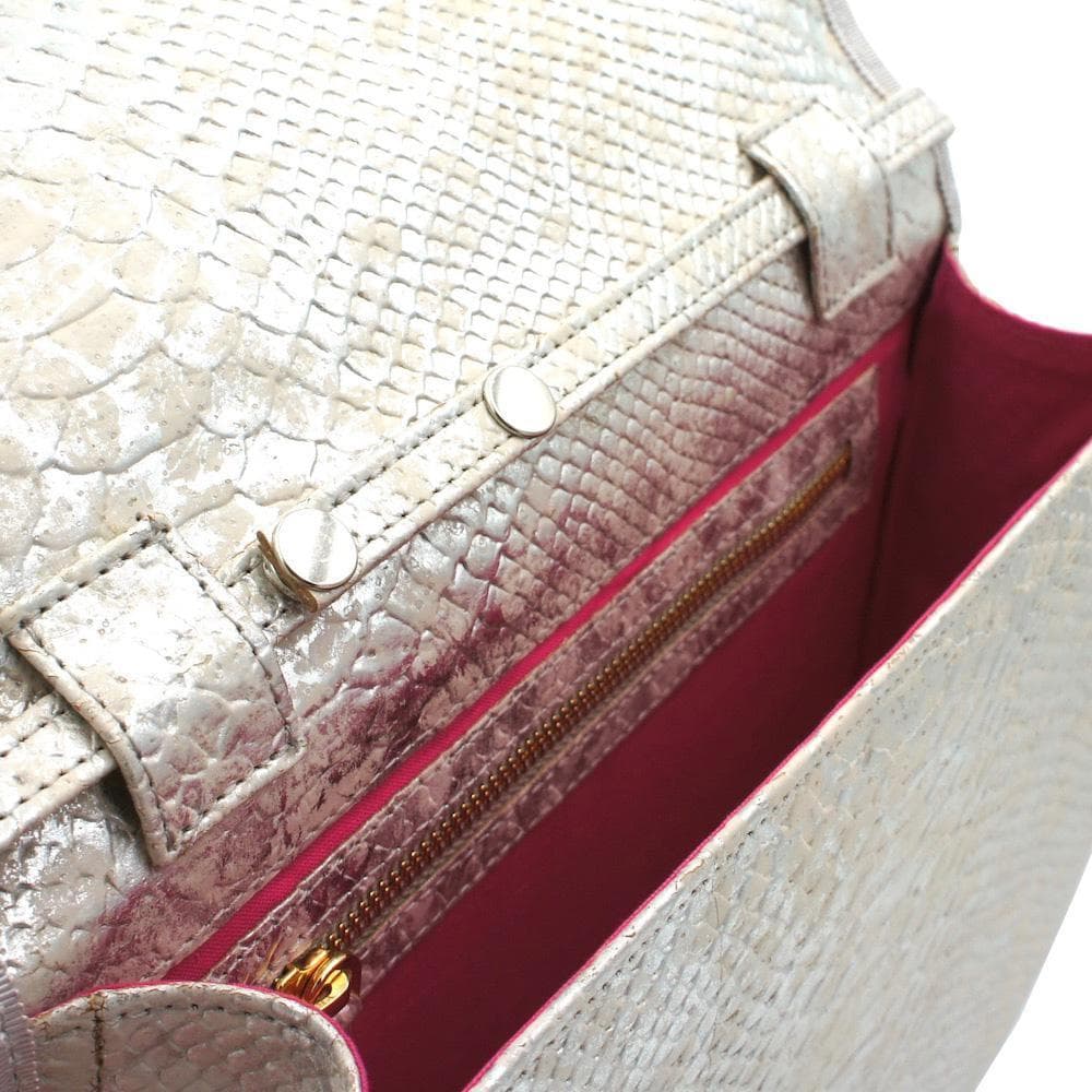 Embossed cok pouch - Silver