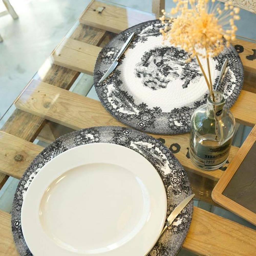 Sacavém I Placemat I Black