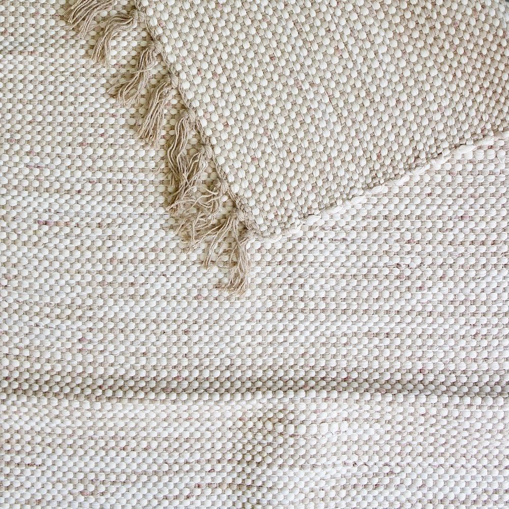 Traditional Portuguese rug 140x70 - Beige & White