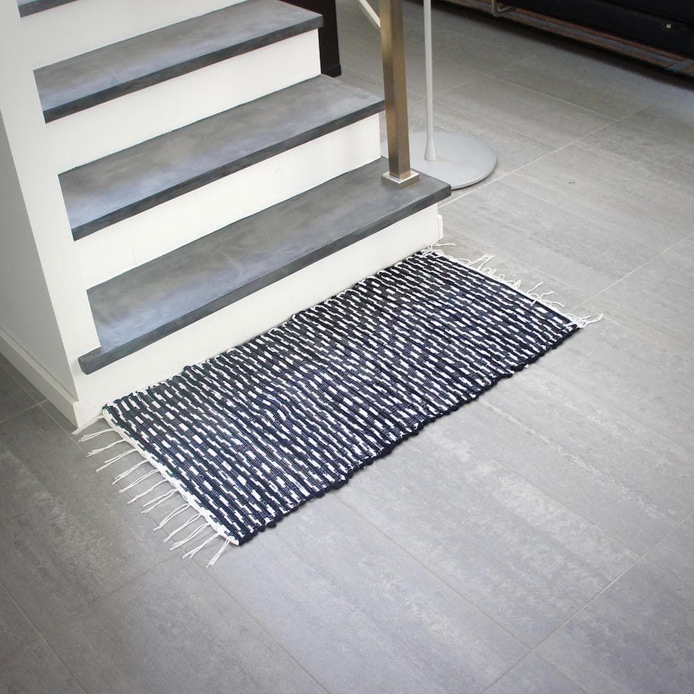 Traditional Portuguese rug 100x50 - Black & White