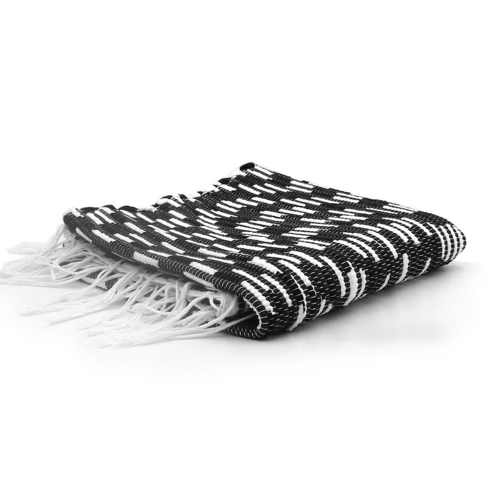Traditional Portuguese rug 100x50 - Black & White