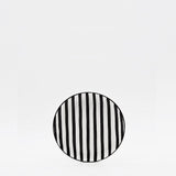 Assiette à pain rayée noire et blanche I Vaisselle du Portugal en ligne Assiette rayée "Costa Nova Mar" 15cm - Noire