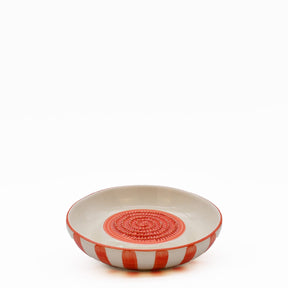 Assiette à râper artisanale portugaise en céramique rouge & blanc Assiette à râper rayée "Costa Nova Mar" - Rouge