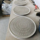 Assiette en céramique beige I Motifs dentelles portugaises Assiette "Carimbada" beige - 27 cm