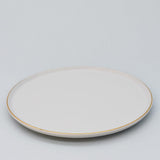 Assiette en porcelaine blanche à bord doré Ø21cm – Fabriquée au Portugal Assiette en porcelaine "Resonance" - 23cm