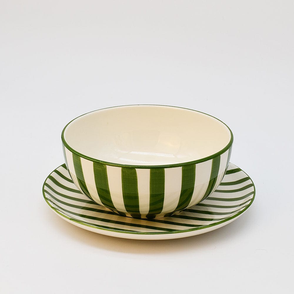 Assiette en porcelaine portugaise I Vaisselle du Portugal en ligne Assiette rayée "Costa Nova Mar" 20cm - Verte