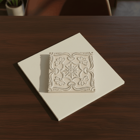 Azulejo à relief blanc du Portugal Azulejo Padrão à relief - 15x15cm