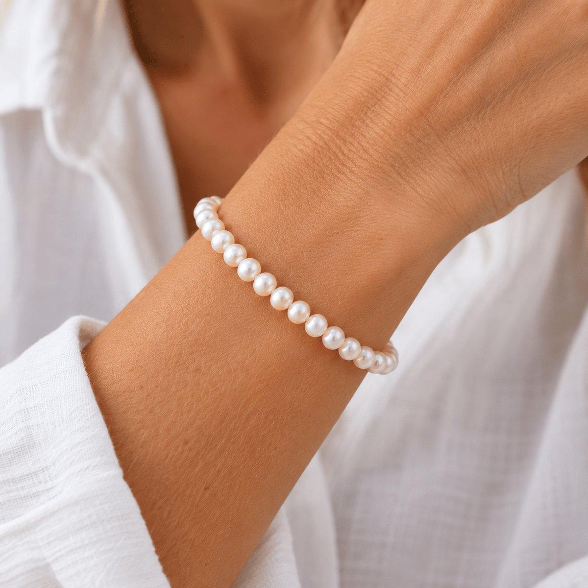 Bracelet en perles blanches avec fermoir doré Bracelet de perles blanches