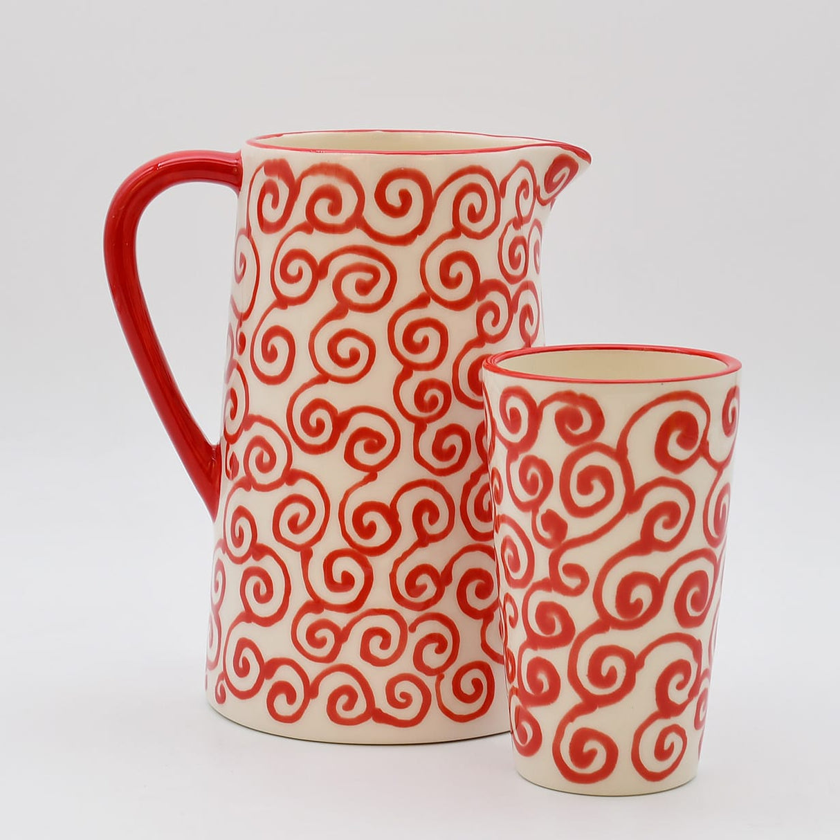 Carafe Tourbillon rouge en céramique artisanale Carafe “Redemoinho” - Rouge