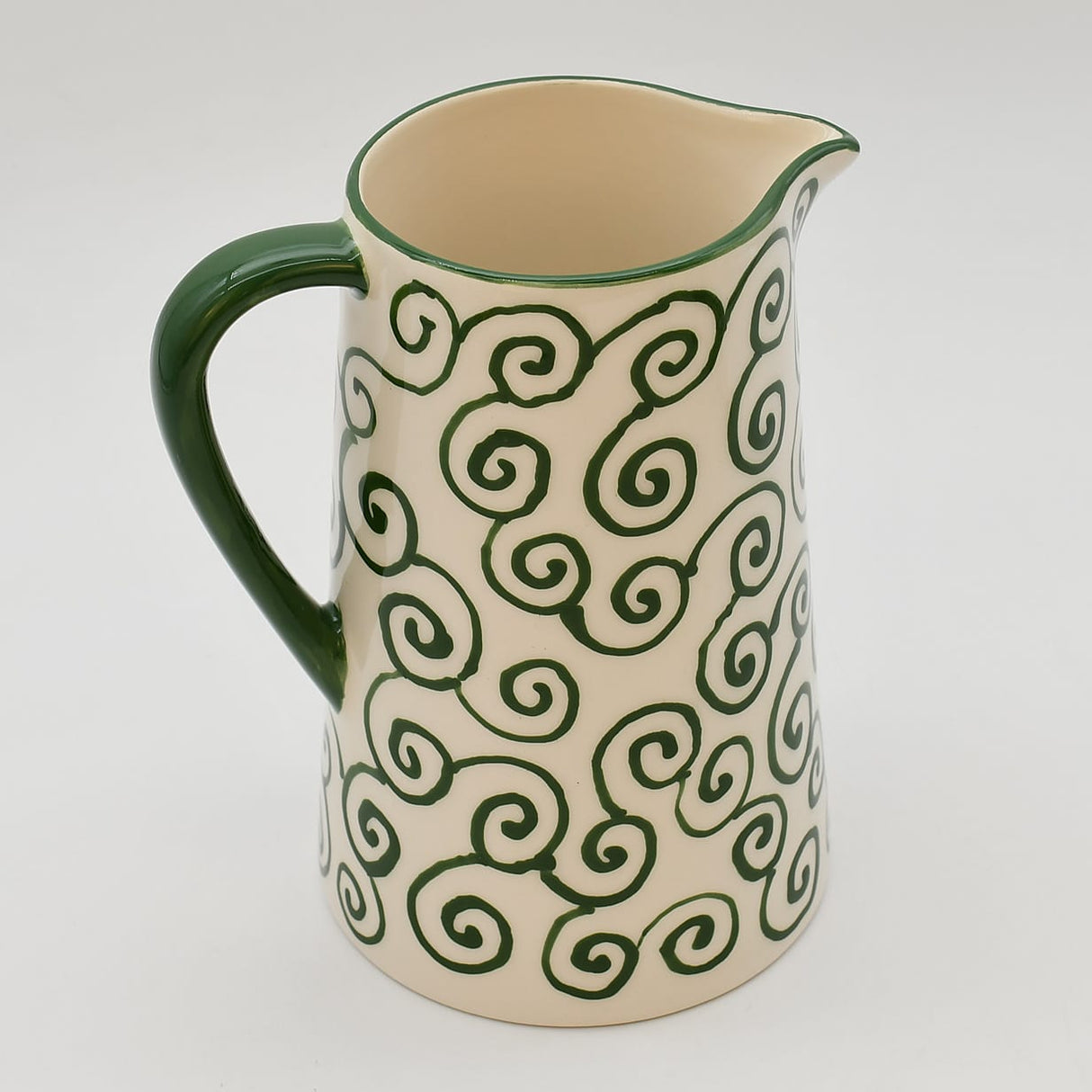 Carafe Tourbillon verte en céramique artisanale Carafe “Redemoinho” - Vert