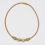 Collier en liège et 4 perles grises élégant et artisanal Collier en liège et perle