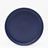 Grande assiette en grès anthracite I Vaisselle portugaise Assiette en grès “Pacifica" - Bleue - 27cm