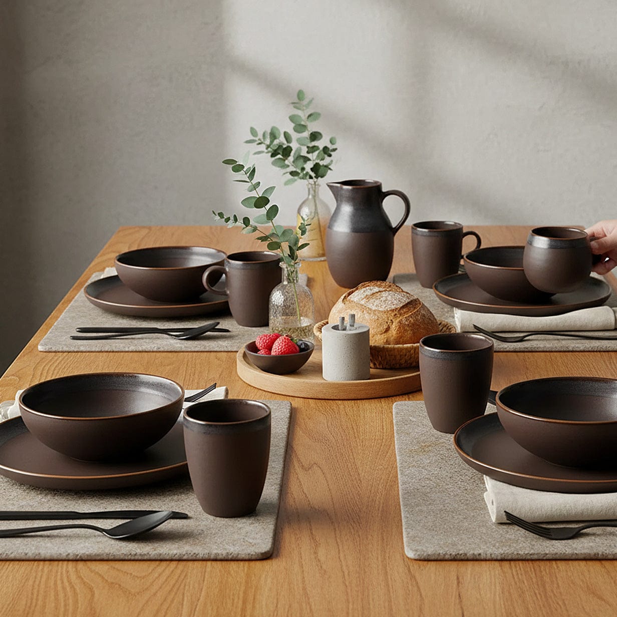 Stoneware Dinner Plate in dark matte brown tones – Luisa Paixao