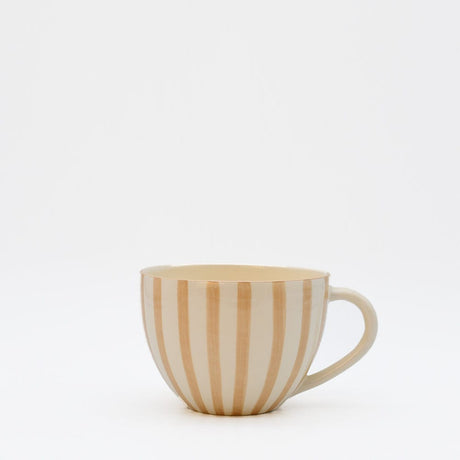 Grande tasse en porcelaine rayée moka et blanc Grande tasse rayée "Costa Nova Mar" - Moka