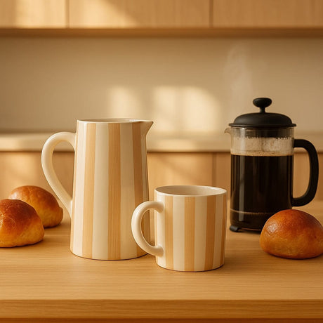 Mug en céramique portugaise rayé moka et blanc Mug rayé "Costa Nova Mar" - Moka