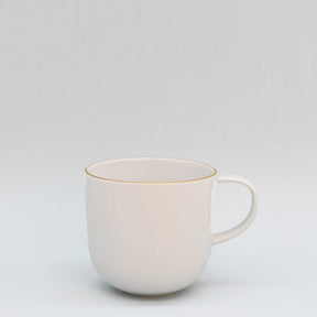 Mug en porcelaine blanche à bord doré – Fabriquée au Portugal Mug en porcelaine "Resonance"