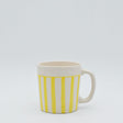 Mug rayé jaune et blanc en céramique portugaise I Vente en ligne Mug rayé en céramique "Costa Nova Mar" - Jaune