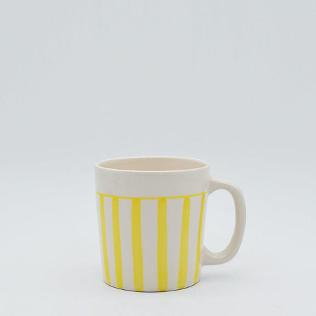 Mug rayé jaune et blanc en céramique portugaise I Vente en ligne Mug rayé en céramique "Costa Nova Mar" - Jaune