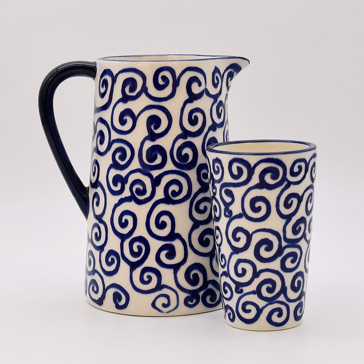 Mug Tourbillon bleu en céramique artisanale Mug “Redemoinho” - Bleu