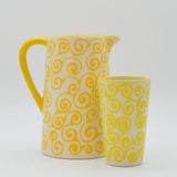 Mug Tourbillon jaune & crème en céramique artisanale Mug “Redemoinho” - Jaune