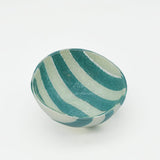 Petit bol en verre de Marinha Grande turquoise & blanc I Artisanat portugais Saladier en verre "Marinha Grande" - Turquoise