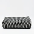 Plaid en coton bleu motifs chevrons I Artisanat du Portugal en ligne Plaid en coton "Ondas" - Noir