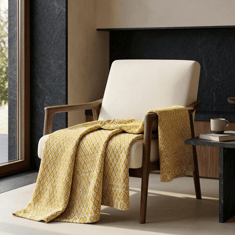 Plaid en laine et fibres naturelles jaune I Textile du Portugal Plaid en laine "Real" - Jaune