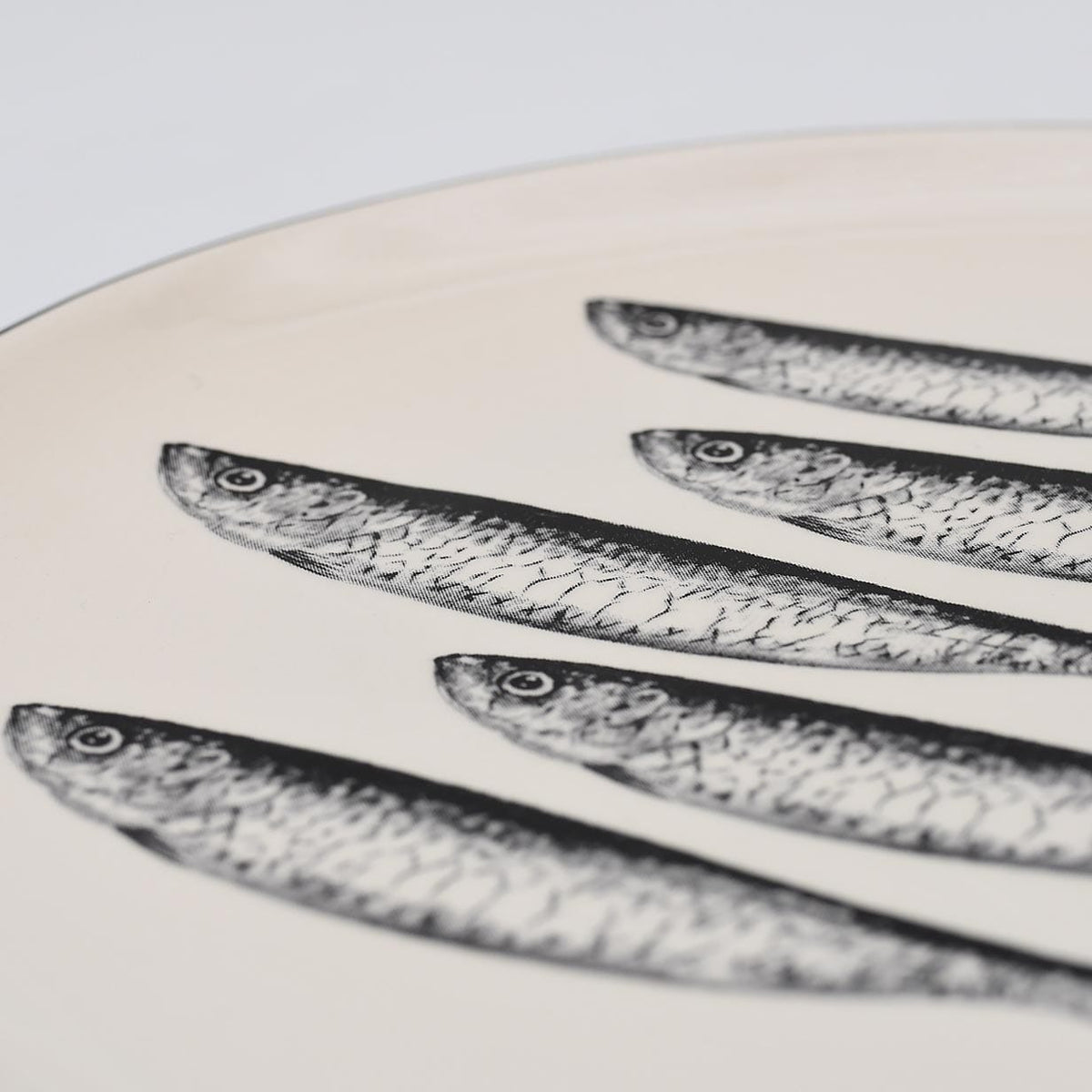 Plat apéritif céramique motifs sardinhas I Vente en ligne Assiette "Sardinhas" 20cm - Noir