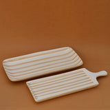 Plateau rectangulaire en céramique moka et blanc Plateau rayé "Costa Nova Mar" - Moka