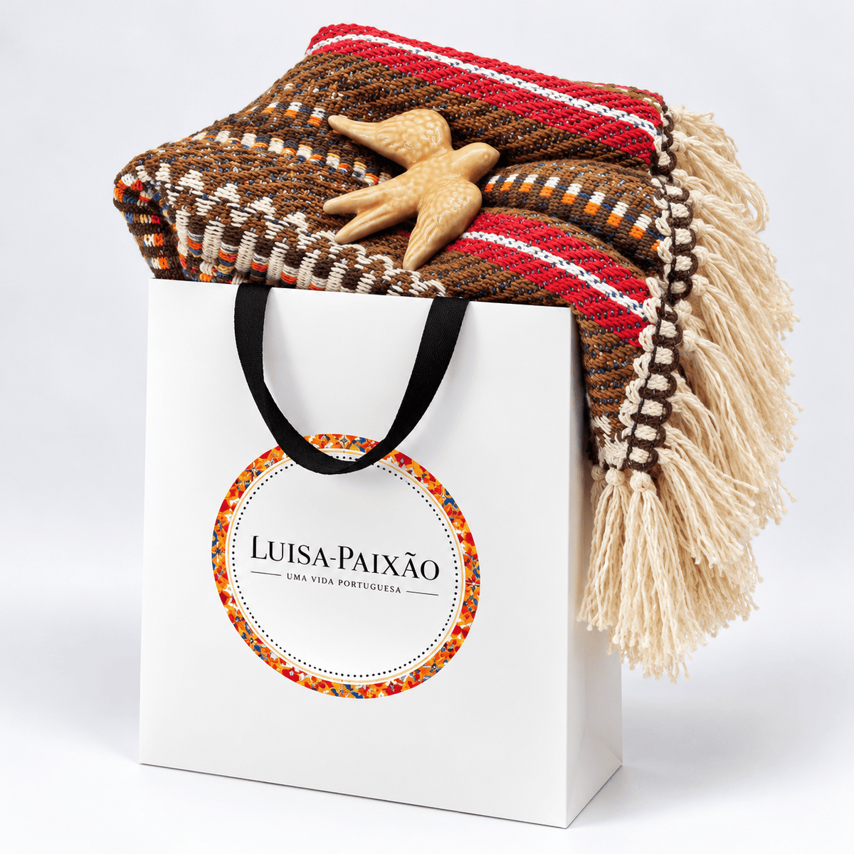 Sac cadeau I Plaid traditionnel marron et hirondelle assortie Sac cadeau I Plaid traditionnel marron et hirondelle assortie
