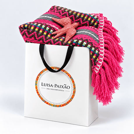 Sac cadeau I Plaid traditionnel rose et hirondelle assortie Sac cadeau I Plaid traditionnel rose et hirondelle assortie