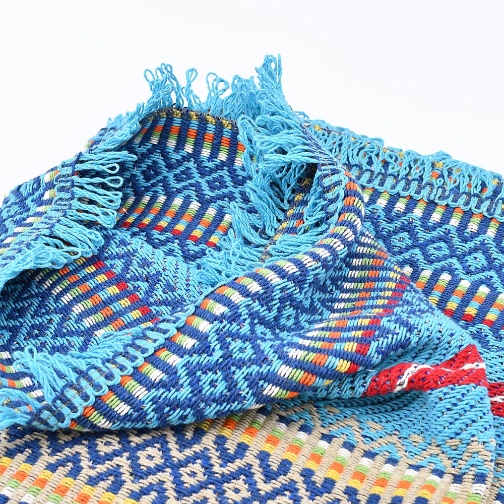 Sac cadeau I Plaid traditionnel turquoise et hirondelle assortie Sac cadeau I Plaid traditionnel turquoise et hirondelle assortie